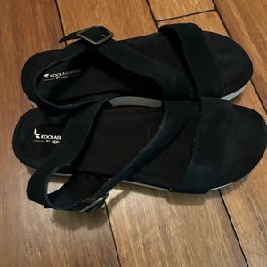 Kookaburra sandals